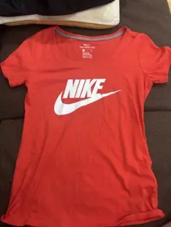 NIKE Tシャツ 赤