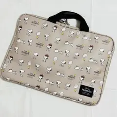 【美品】PC・タブレットケース SNOOPY