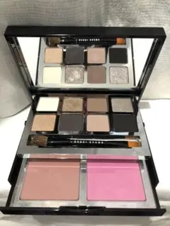 BOBBI BROWN デラックスチークu0026アイパレット