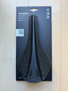 新品未使用オマケ付　ANTARES VERSUS EVO R3 ADAPTIVE Fizik Antares Versus Evo R3 Adaptive saddle - a high tech