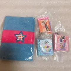セガラッキーくじ ラブandベリー B賞　リストバンド　ガチャ　ミニフィギュア
