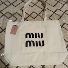miumiuエコバッグ ミュウミュウの日本限定