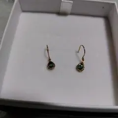 ジュエリーツツミ フックピアス エメラルドピアス フックピアス