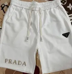 【美品】PRADA短パン 黒色 早い者勝ち!! サイズ感覚Mサイズ