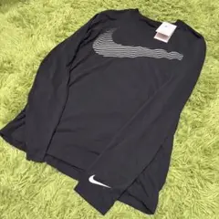 【早い者勝ち】新品未使用　NIKE SWOOSH ロンT トレーニング