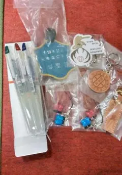 ボールペン3本とストラップ7個セット(大会記念品）