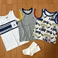 【美品】キッズ130 ノースリーブTシャツ　タンクトップ　おまけ靴下付き