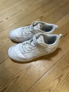 Nike ホワイト スニーカー