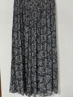 UNIQLO Ｃ プリーツシフォンスカート M 濃紺 フラワー　定価4990円