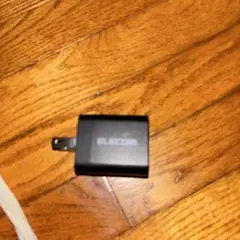 ELECOM 電源アダプター 黒 コンパクト