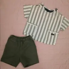 ストライプシャツとパンツ