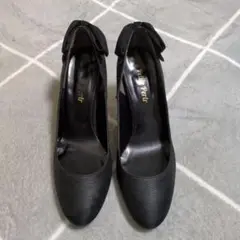 petite perlr プチペルル リボン付きブラックハイヒール