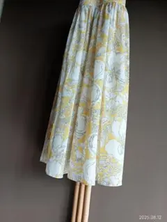タイムSALE❢美品!!TIARA フレアスカート