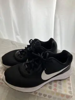 室内使用のみ美品✨NIKE REVOLUTION DC9001 24.5〜25黒