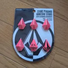 Volcom ピンク ストーンパyramid 粘着スタッズ 6個