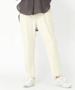 新品未使用 utao 多機能 テーパード パンツ アイボリー LL 速乾 防シワ