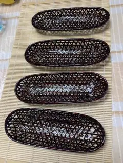 竹のお絞り入れ