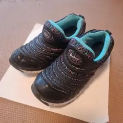 22cm ダイナモフリー スニーカー にこちゃん 黒 ナイキ NIKE ブラック