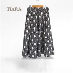 【ティアラ/TIARA】総柄　フレアスカート　ロング丈　【4】ポリエステル　白黒