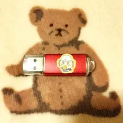 USBメモリ 赤 4GB