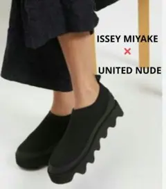 ISSEY MIYAKE UNコラボスニーカー 2025年最新】ISSEYMIYAKE×UNの人気アイテム - メルカリ