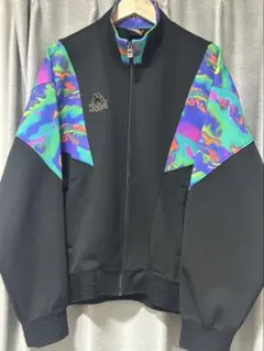 Item thumbnail for item 8b2be3b1-91fa-49b3-b30a-83b102cf5ebb