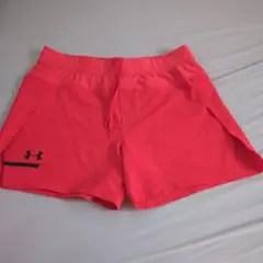 Under Armour オレンジ　赤　ショートパンツ　値下げ