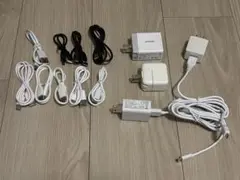 USB電源アダプターと大量のケーブルセット