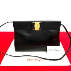 極 美品 サルバトーレフェラガモ ヴァラリボン レザー ショルダーバッグ 黒