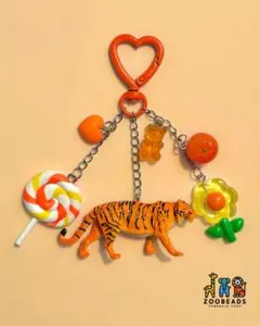 動物モチーフ チャーム　トラ１点　じゃらじゃら　キーホルダー
