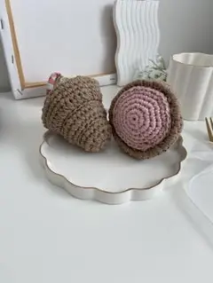 いちごコロネのあみぐるみ