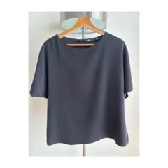 【ほぼ新品・美品】UNIQLO ユニクロ　ドレープブラウス　スリット入り　M 黒