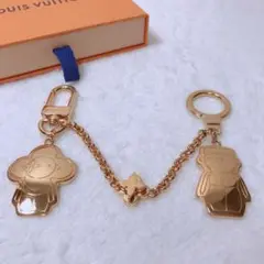 キュートすぎるヴィヴィエンヌちゃんとガストン❤️ ルイ・ヴィトン バッグチャーム