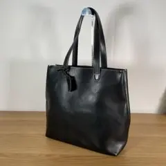 Item thumbnail for item 014fefec-cd64-45f9-87fc-163f7c6c1025