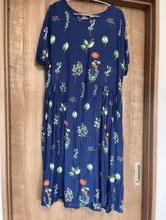 【新品未使用】花柄ワンピース