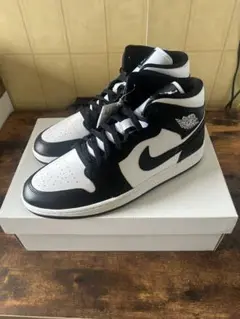 ジョーダン1 白黒 MID パンダ