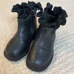 ブラック　14cm 裏起毛　フリル付き黒ブーツ