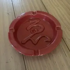 EVISEN SKATEBOARDS 赤い灰皿 置き型