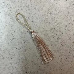 組紐 飾り　タッセル　白×ゴールド系　(約8cm)