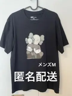 美品 ユニクロ　カウズ　Tシャツ　ブラック　mサイズ