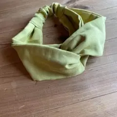 オリーブグリーン ツイストヘアバンド