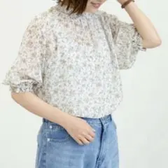 【美品】elencare due ブラウス 花柄 総柄 シフォン 半袖