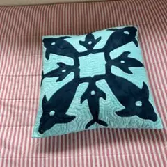 イルカのハワイアンキルトのクッション