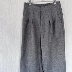 美品 LAKORE グレー スラックス タック入り テーバード M【604】