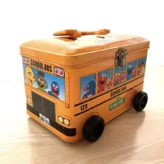セサミストリート　ブリキ　小物入れ　お菓子缶　バスおもちゃ　　アンティーク