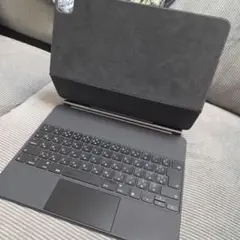 12.9インチiPad Pro Magic Keyboard MXQU2J／A