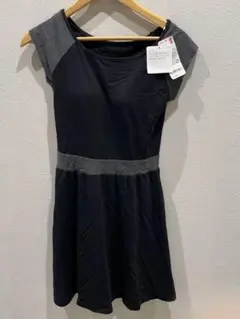 新品未使用タグ付き　ユニクロ　カラーブロックブラワンピース