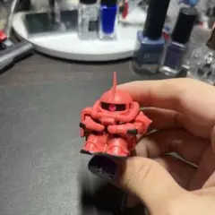 ザク フィギュア 赤 手のひらサイズ　まちぼうけ　ガンダムの場合　シャアザク