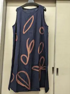 見切り品！夏物　CARINA 綿素材　オシャレデザイン　ノースリーブチュニック