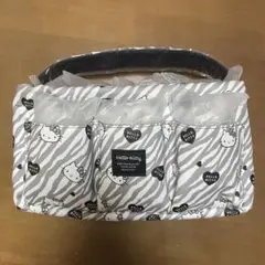 しまむら サンリオ ハローキティ 仕切り付き収納ケース メイクポーチ